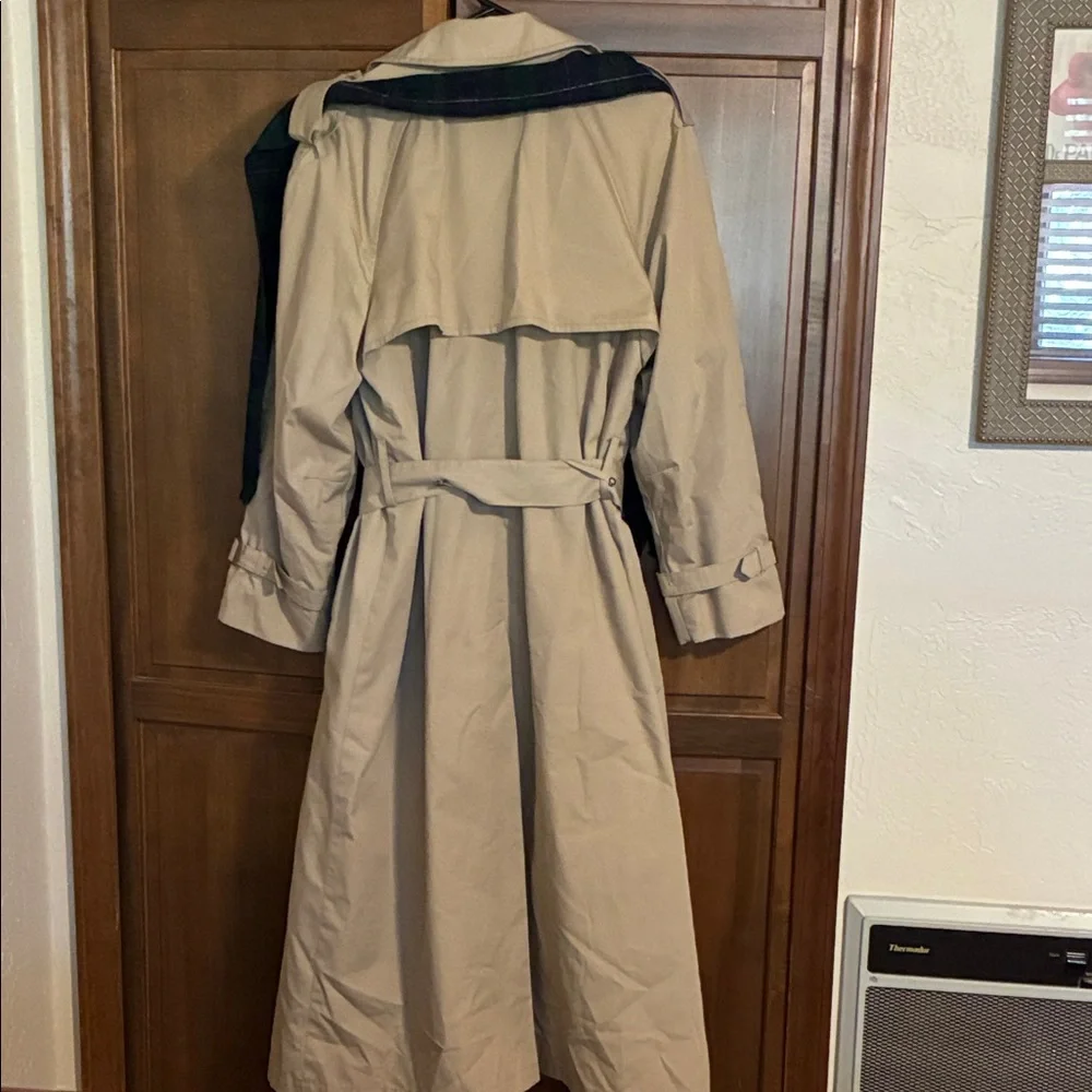 London Fog Beige Trench Coat with Belt - Picture 4 of 6
